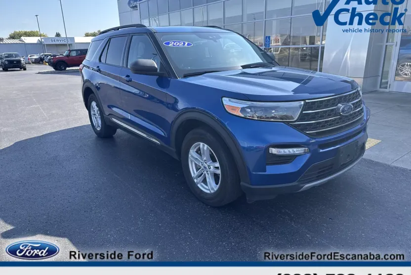 2021 Ford Explorer XLT photo 1