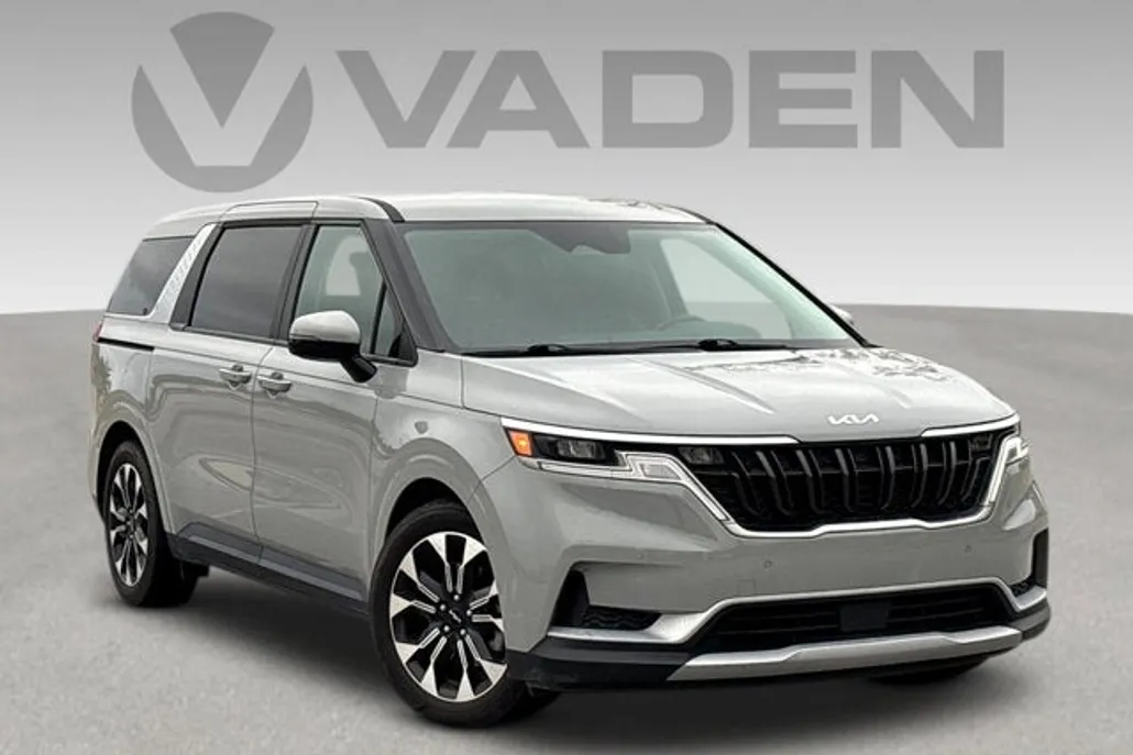 2024 Kia Carnival EX photo 1