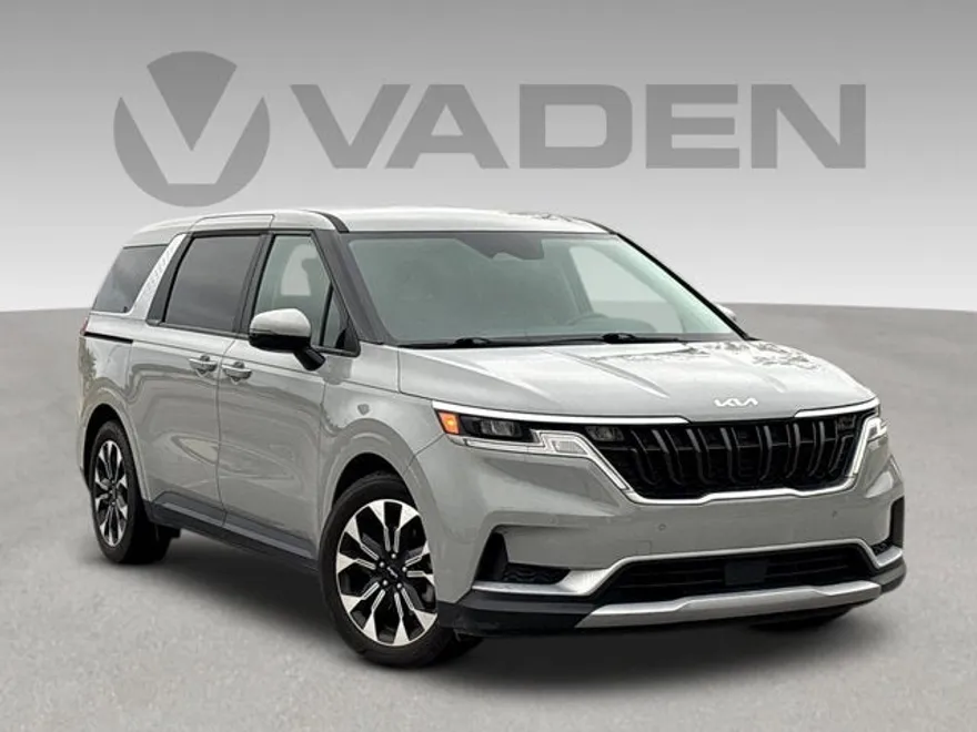 2024 Kia Carnival EX photo 1
