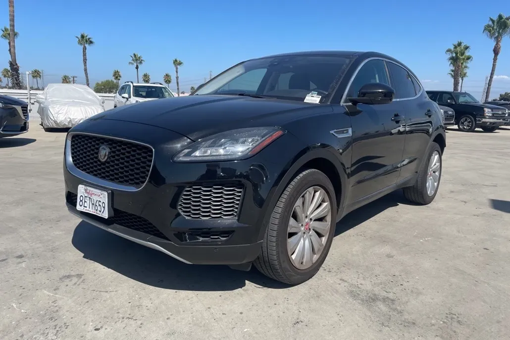 2018 Jaguar E-PACE SE photo 1