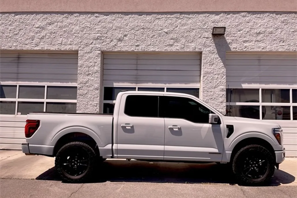 2024 Ford F-150 Lariat photo 1