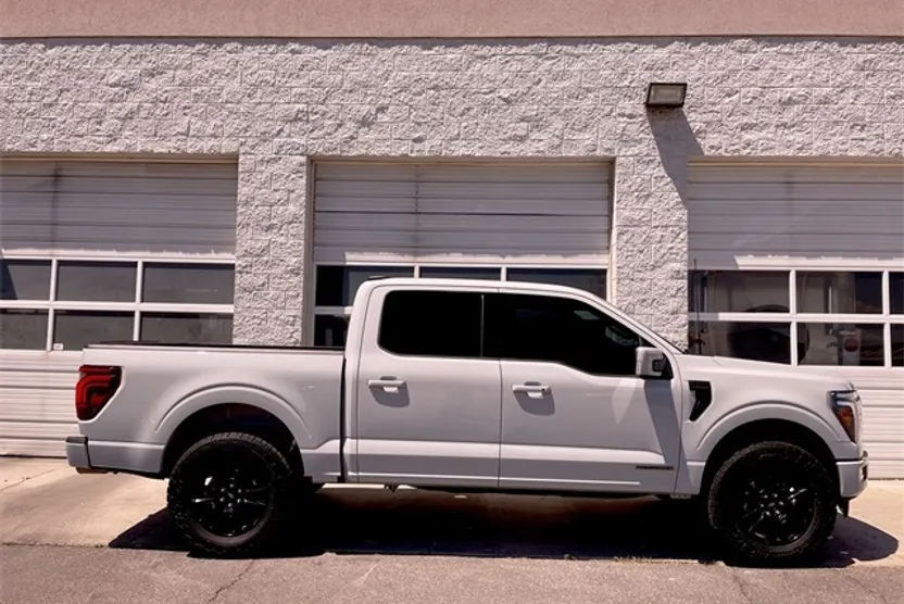 2024 Ford F-150 Lariat photo 1