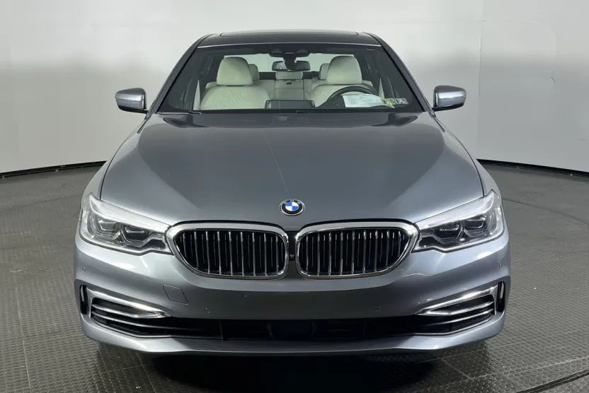 2019 Bmw 530e xDrive Sedan photo 1
