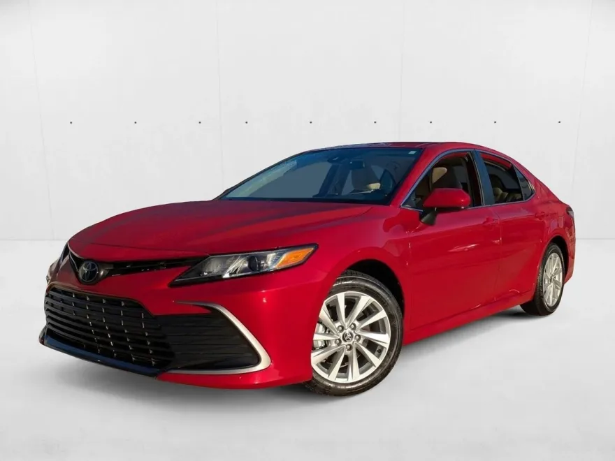 2024 Toyota Camry LE photo 1