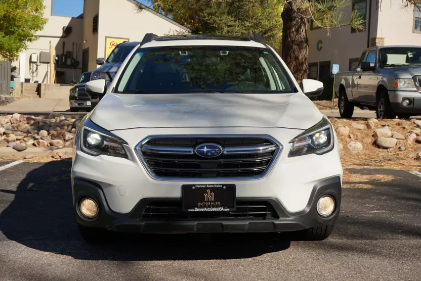 2019 Subaru Outback 3.6R Limited photo 1