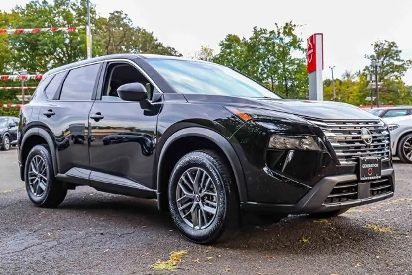 2025 Nissan Rogue S photo 1