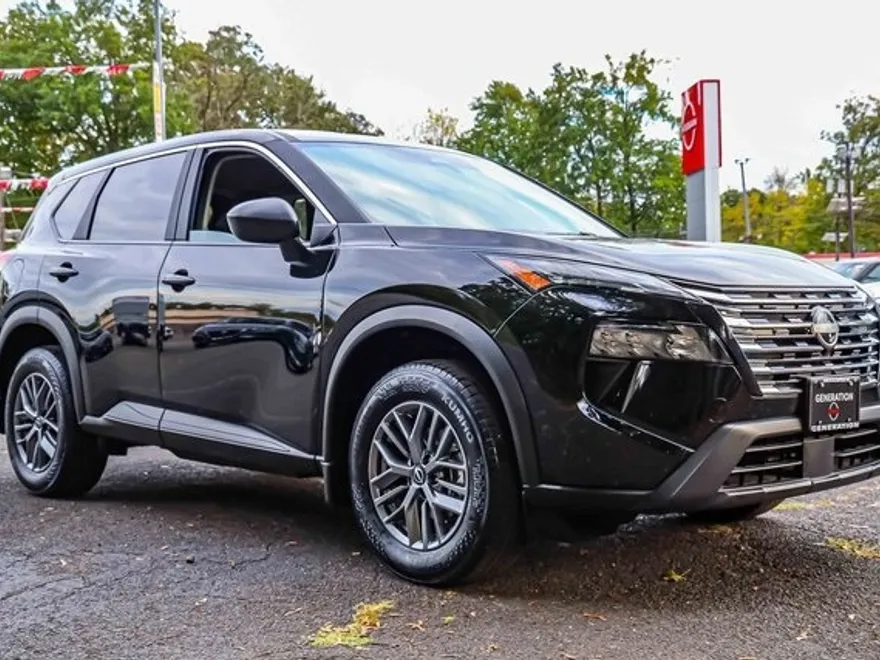 2025 Nissan Rogue S photo 1