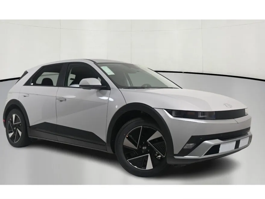 2025 Hyundai Ioniq 5 SE photo 1