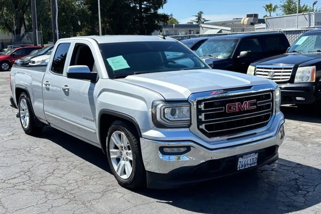 2016 Gmc Sierra 1500 SLE photo 1