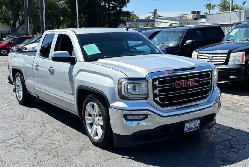 2016 Gmc Sierra 1500 SLE photo 1