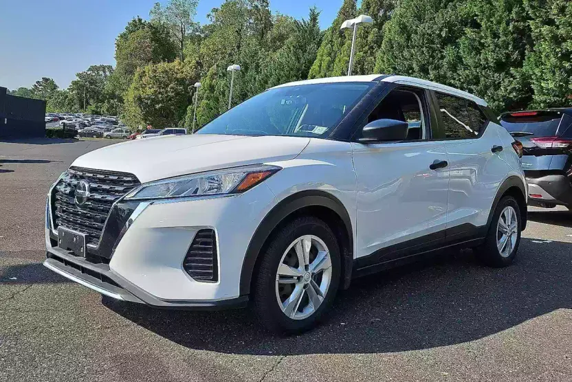 2021 Nissan Kicks S photo 1