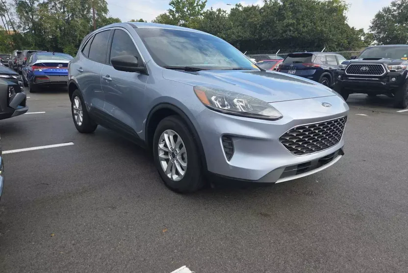 2022 Ford Escape SE Hybrid photo 1