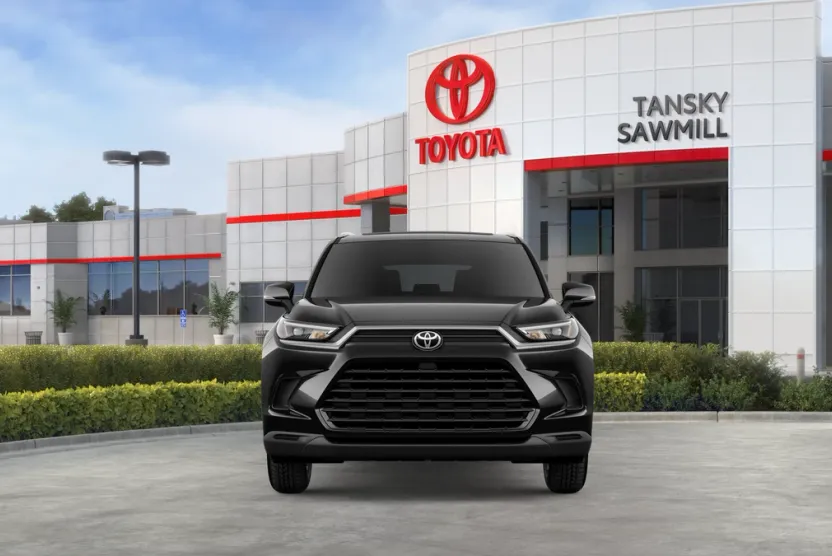 2026 Toyota Highlander Hybrid XLE photo 1