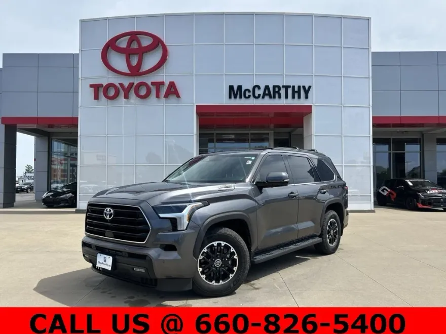 2023 Toyota Sequoia SR5 photo 1