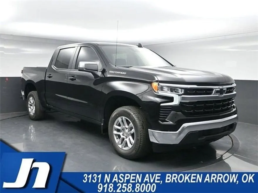 2025 Chevrolet Silverado 1500 LT photo 1