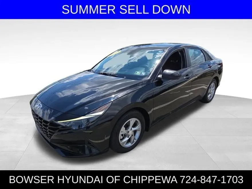 2022 Hyundai Elantra SE photo 1