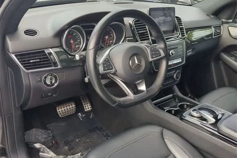 2019 Mercedes Benz GLE 400 4MATIC photo 1