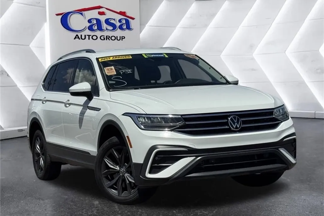 2024 Volkswagen Tiguan SE Wolfsburg Edition photo 1