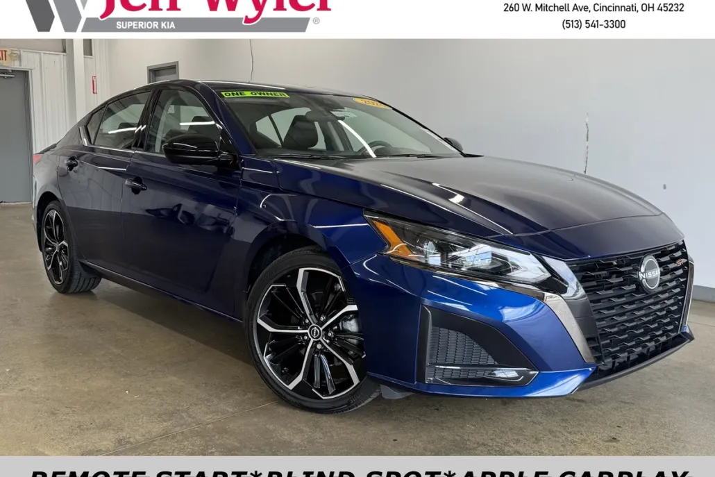 2024 Nissan Altima 2.5 SR photo 1