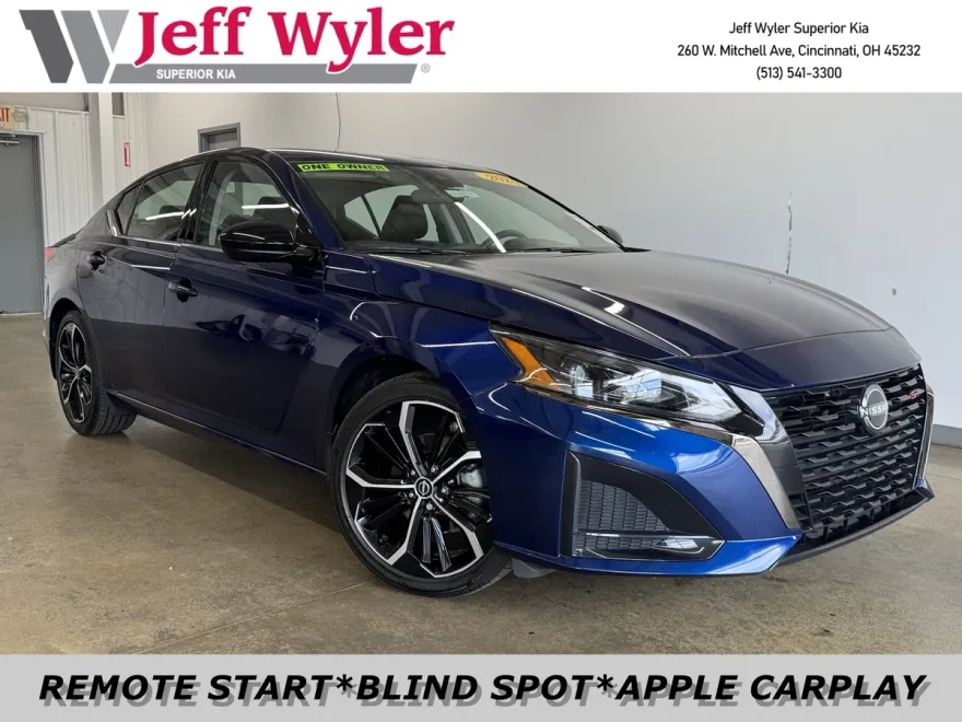 2024 Nissan Altima 2.5 SR photo 1