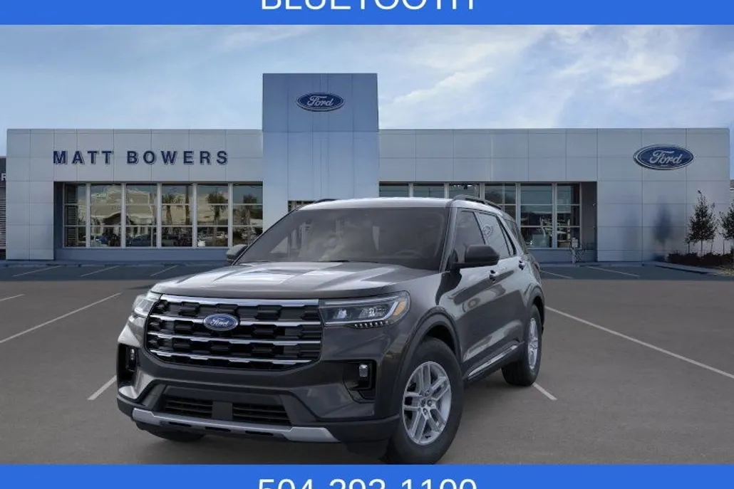 2025 Ford Explorer photo 1