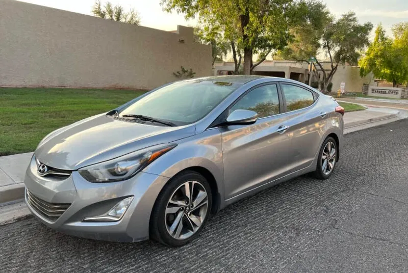 2015 Hyundai Elantra Limited photo 1