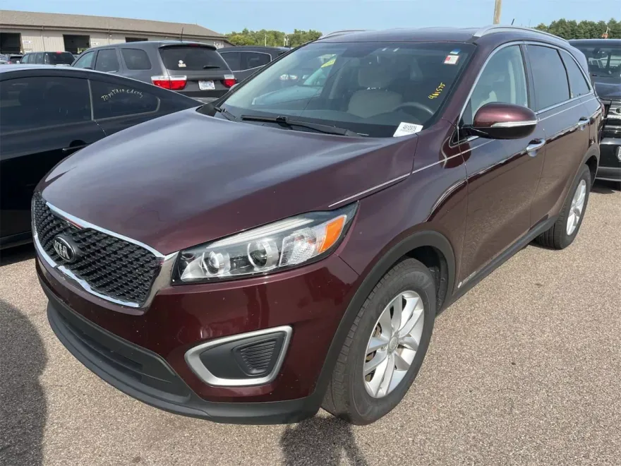 2017 Kia Sorento LX V6 photo 1