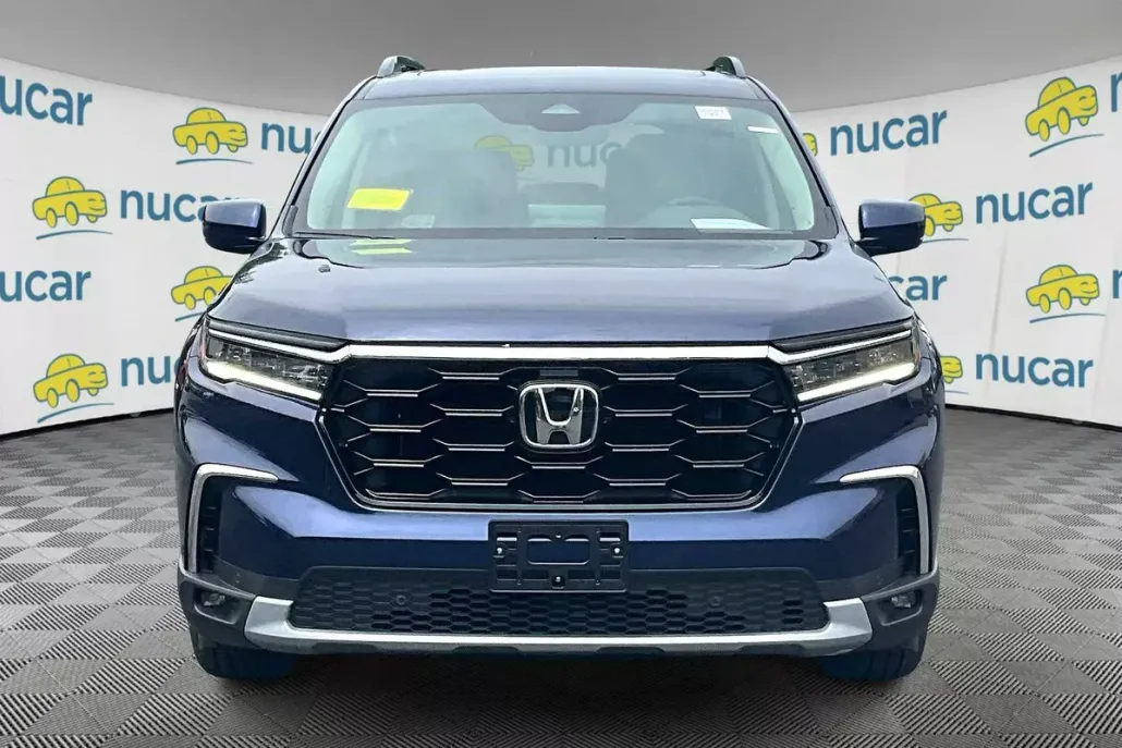 2025 Honda Pilot Touring photo 1