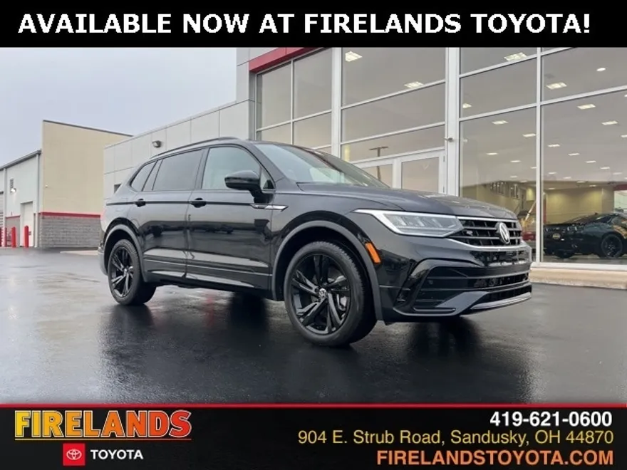 2023 Volkswagen Tiguan SE R-Line Black photo 1