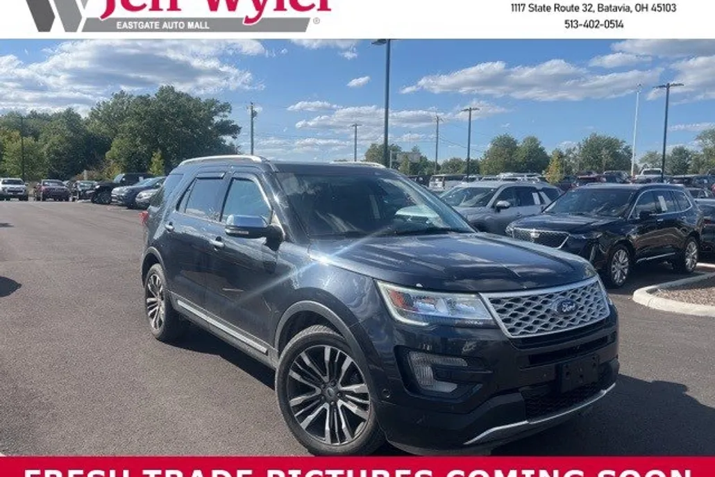 2017 Ford Explorer Platinum photo 1