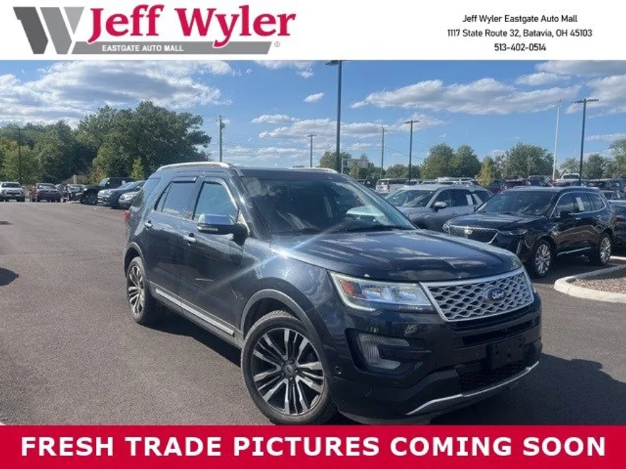 2017 Ford Explorer Platinum photo 1