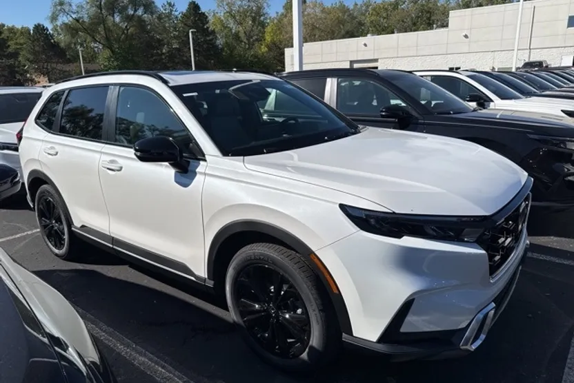 2026 Honda CR-V Hybrid Sport Touring photo 1