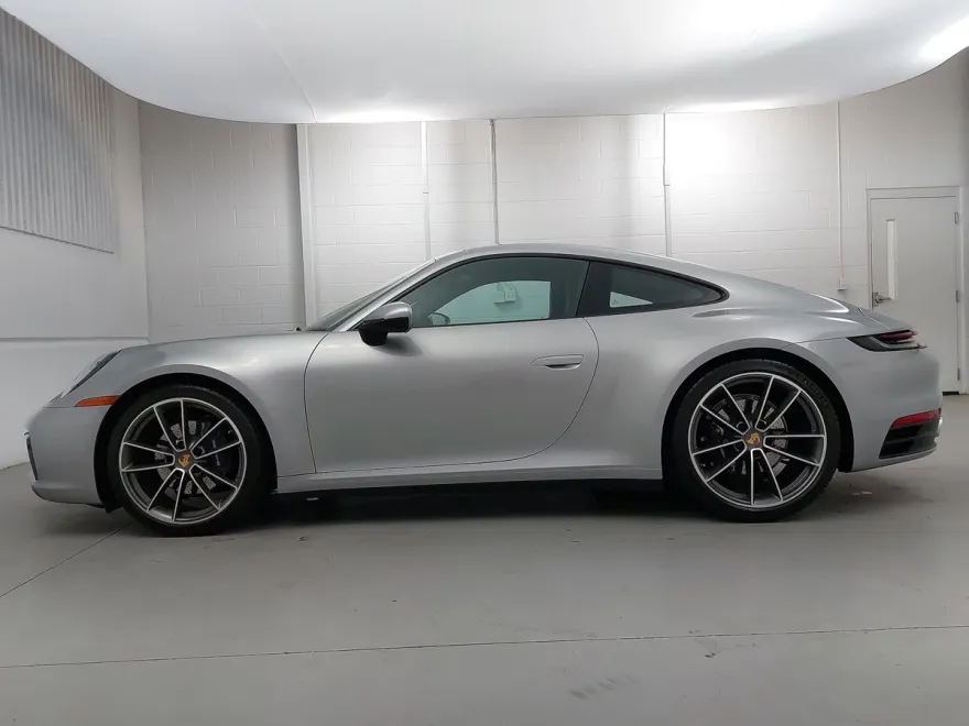 2024 Porsche 911 Coupe photo 1