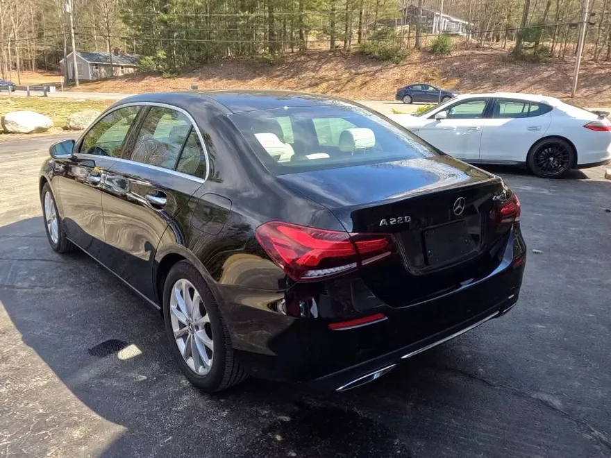 2019 Mercedes Benz A 220 4MATIC photo 1