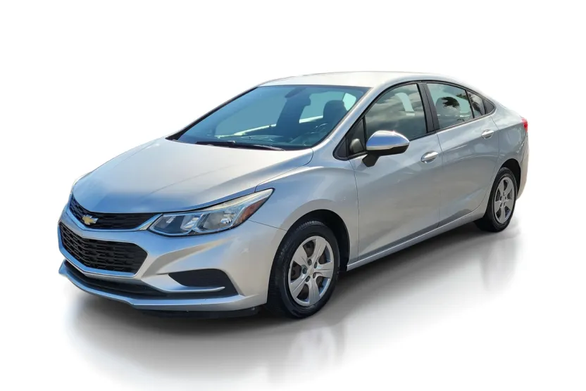 2018 Chevrolet Cruze LS photo 1