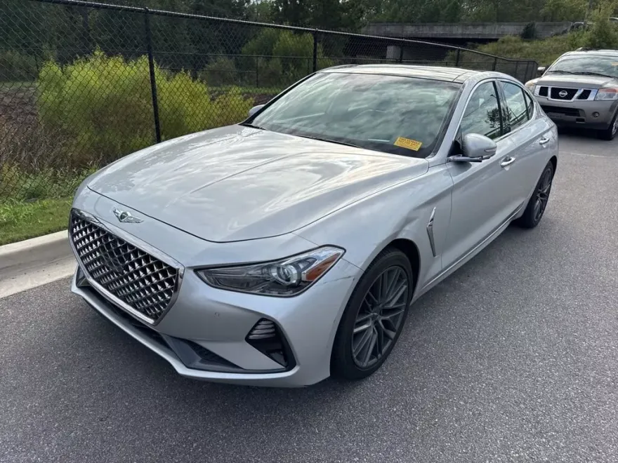 2019 Genesis G70 2.0T Advanced photo 1