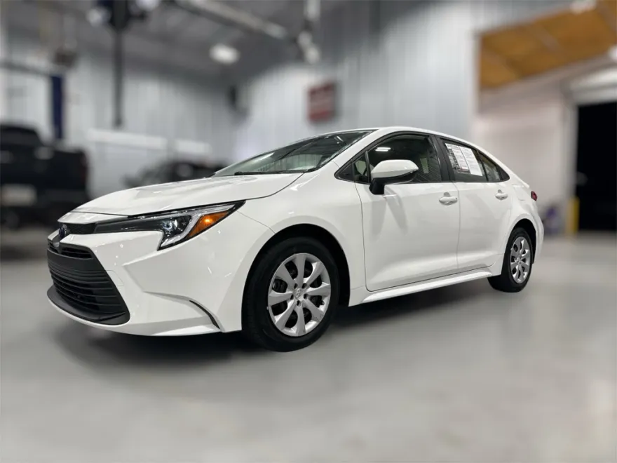 2023 Toyota Corolla Hybrid LE photo 1