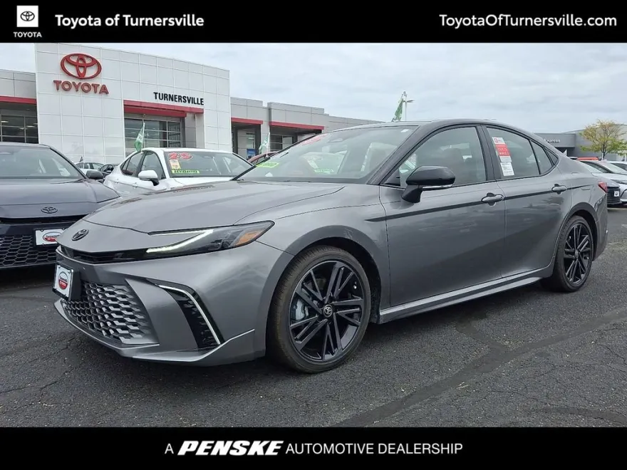 2025 Toyota Camry XSE photo 1