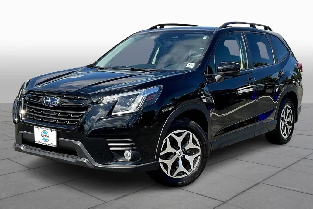 2023 Subaru Forester Premium photo 1