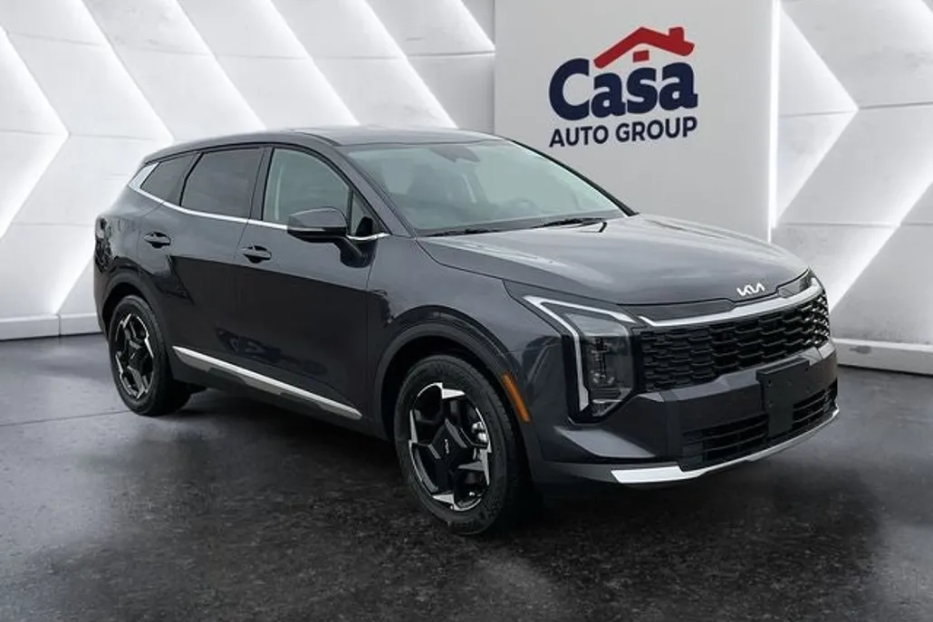 2026 Kia Sportage EX photo 1