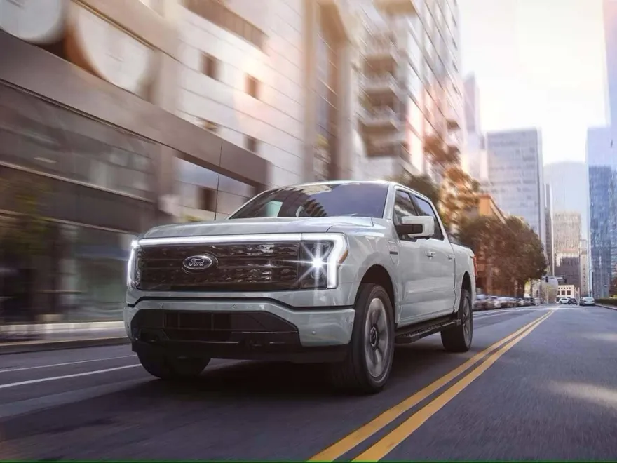 2025 Ford F-150 Lightning photo 1