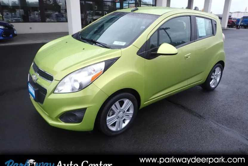 2013 Chevrolet Spark 1LT photo 1