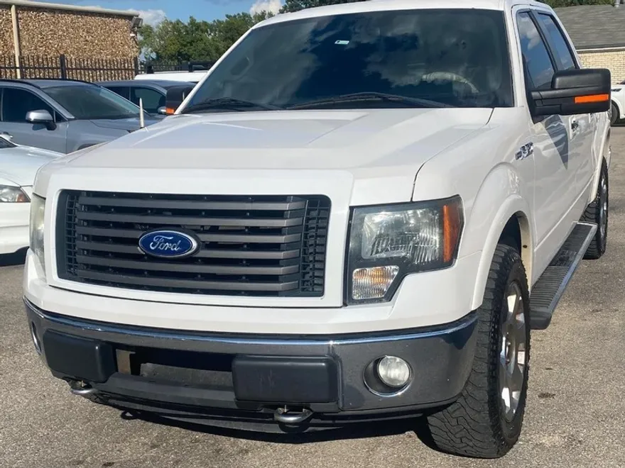 2011 Ford F-150 Lariat photo 1