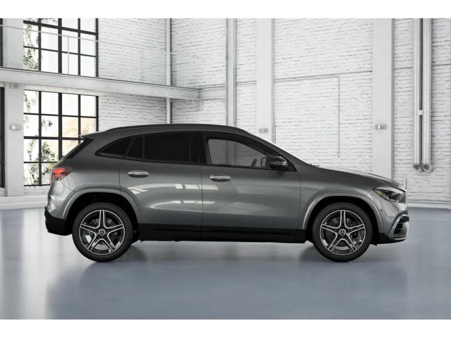 2026 Mercedes Benz GLA 250 4MATIC photo 1
