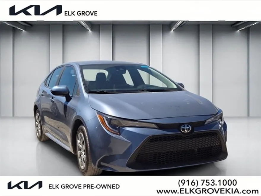 2022 Toyota Corolla LE photo 1