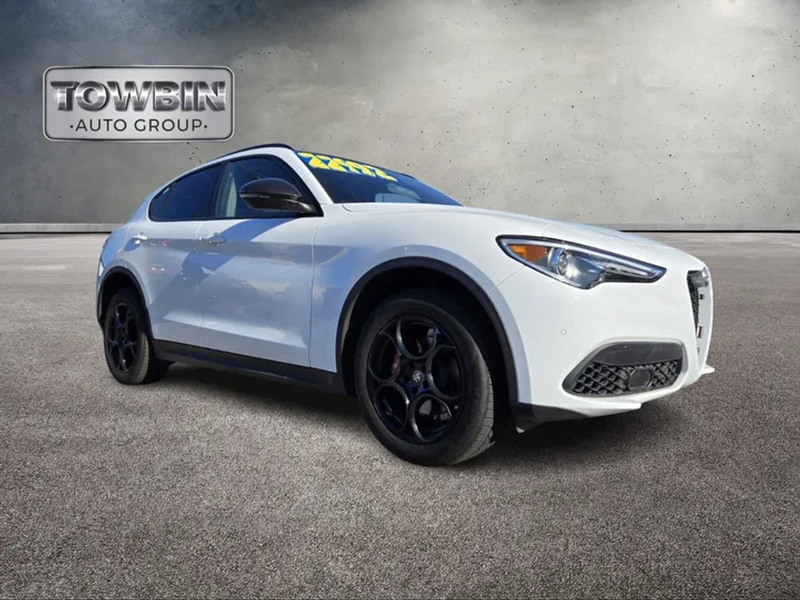 2021 Alfa Romeo Stelvio Sport Base photo 2