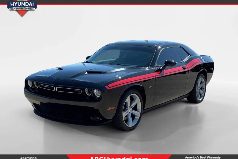 2015 Dodge Challenger R/T photo 1