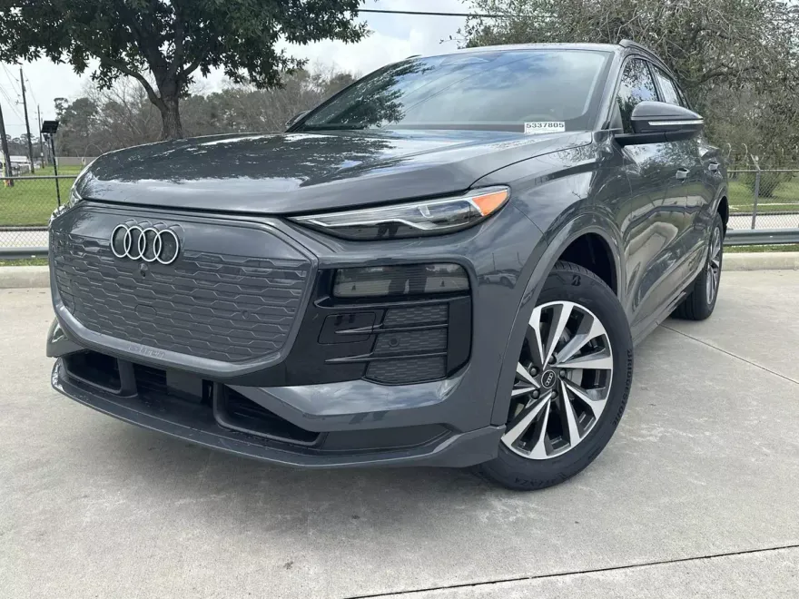 2025 Audi Q6 E-tron Premium photo 1