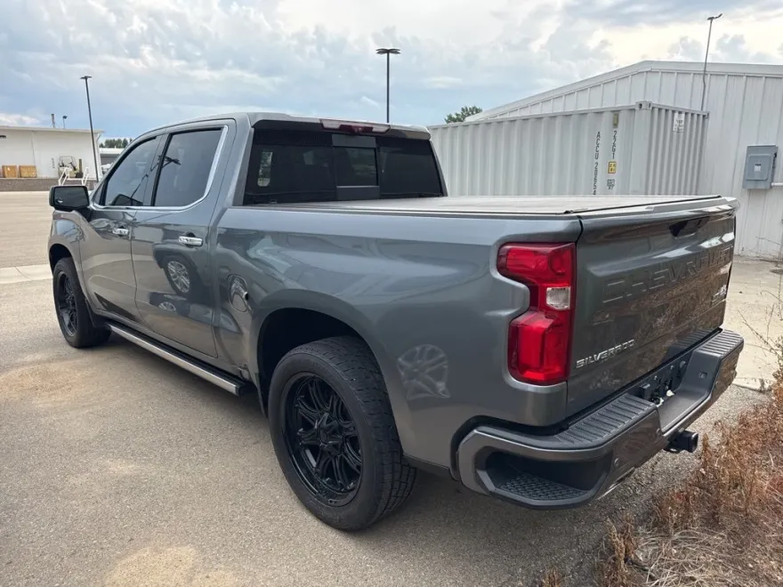 2020 Chevrolet Silverado High Country photo 1
