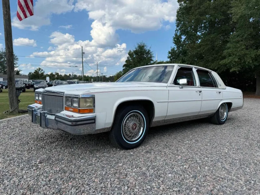 1989 Cadillac Brougham photo 1